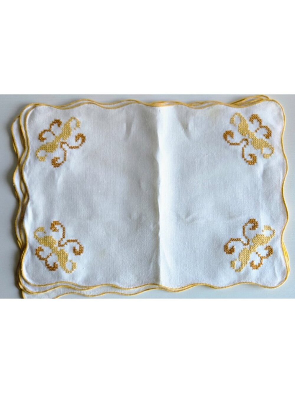 Vintage Placemats 6 & 6 Matching Napkins Ecru w/Yellow & Gold CrossStitch Design - Picture 5 of 5